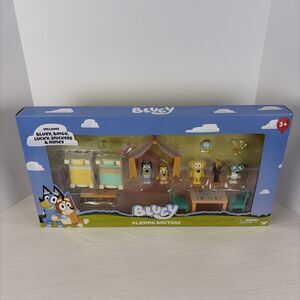 Bluey Playing Doctors Playset 3+ Bluey, Bingo Lucky Snickers & Honey NEW